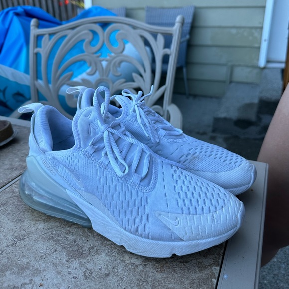 Nike Women’s air max 270 shoes - all white. Size 7Y (equivalent to size 8 women) - Picture 1 of 4